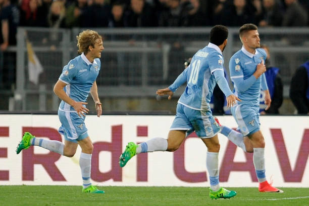 尤其是刘晓 尤其是刘晓